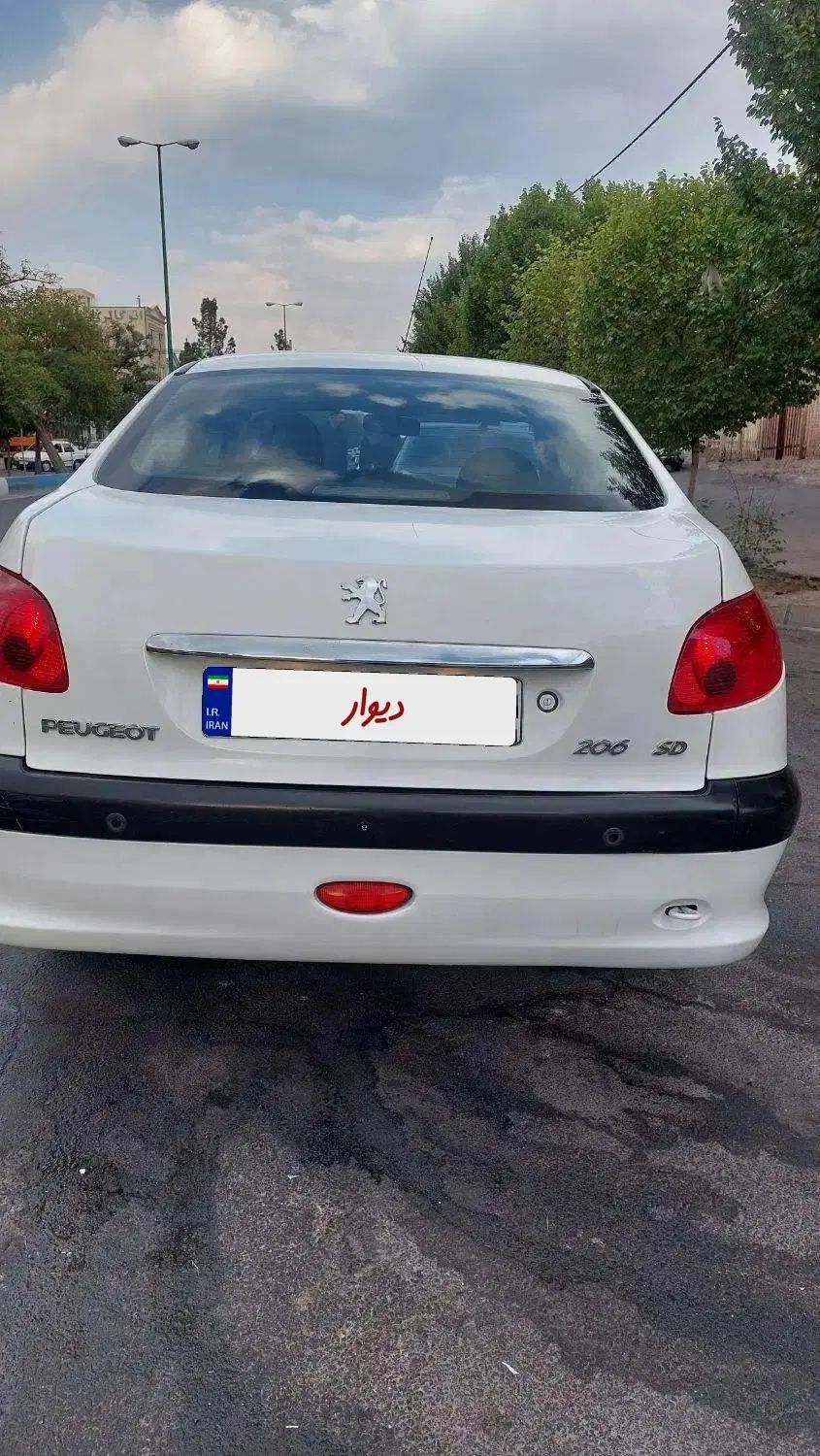 پژو ۲۰۶ صندوق دار v8 - 1397
