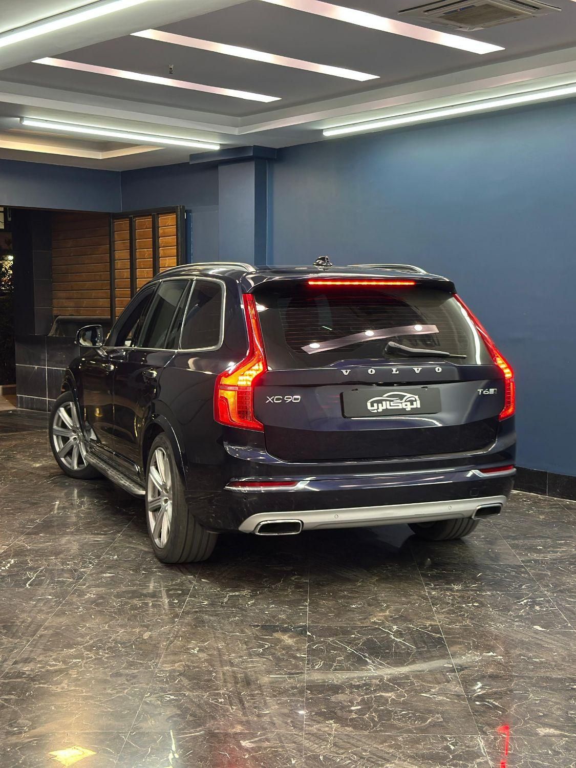 ولوو XC90 اینسکریپشن - 2017