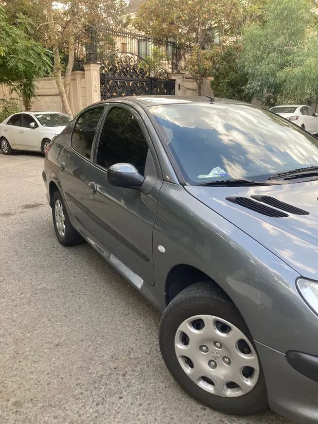 پژو ۲۰۶ صندوق دار v8 - 1399