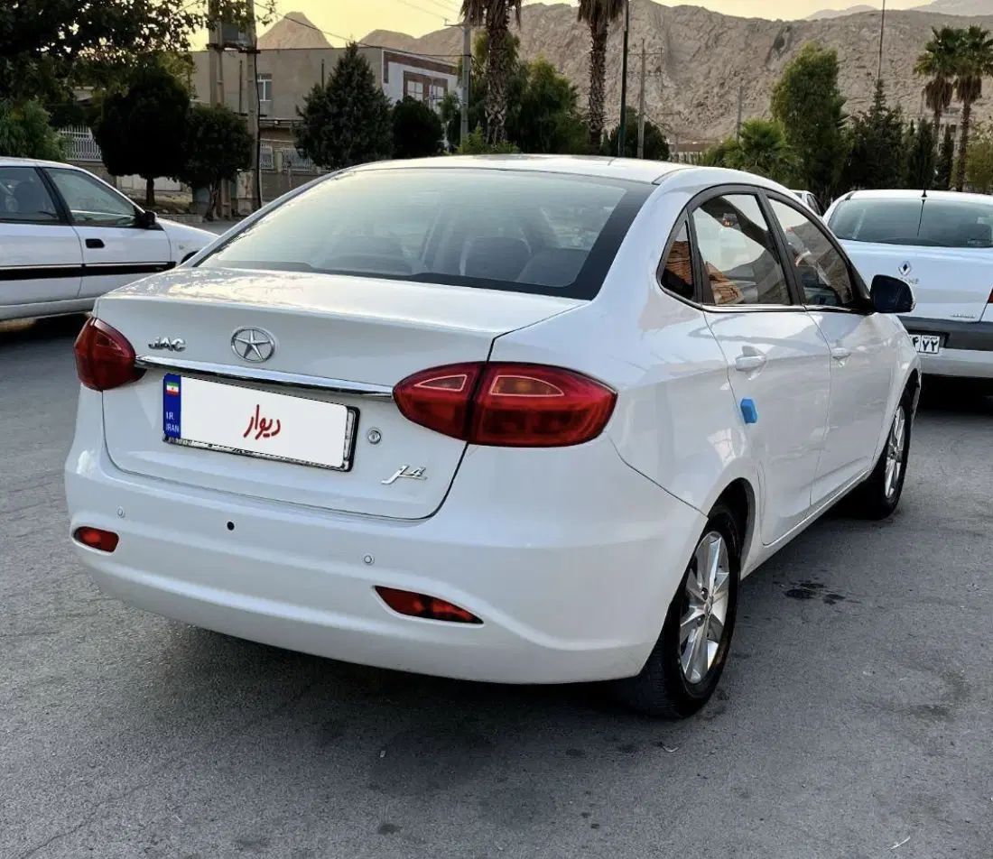 جک J4 اتوماتیک ساده - 1398