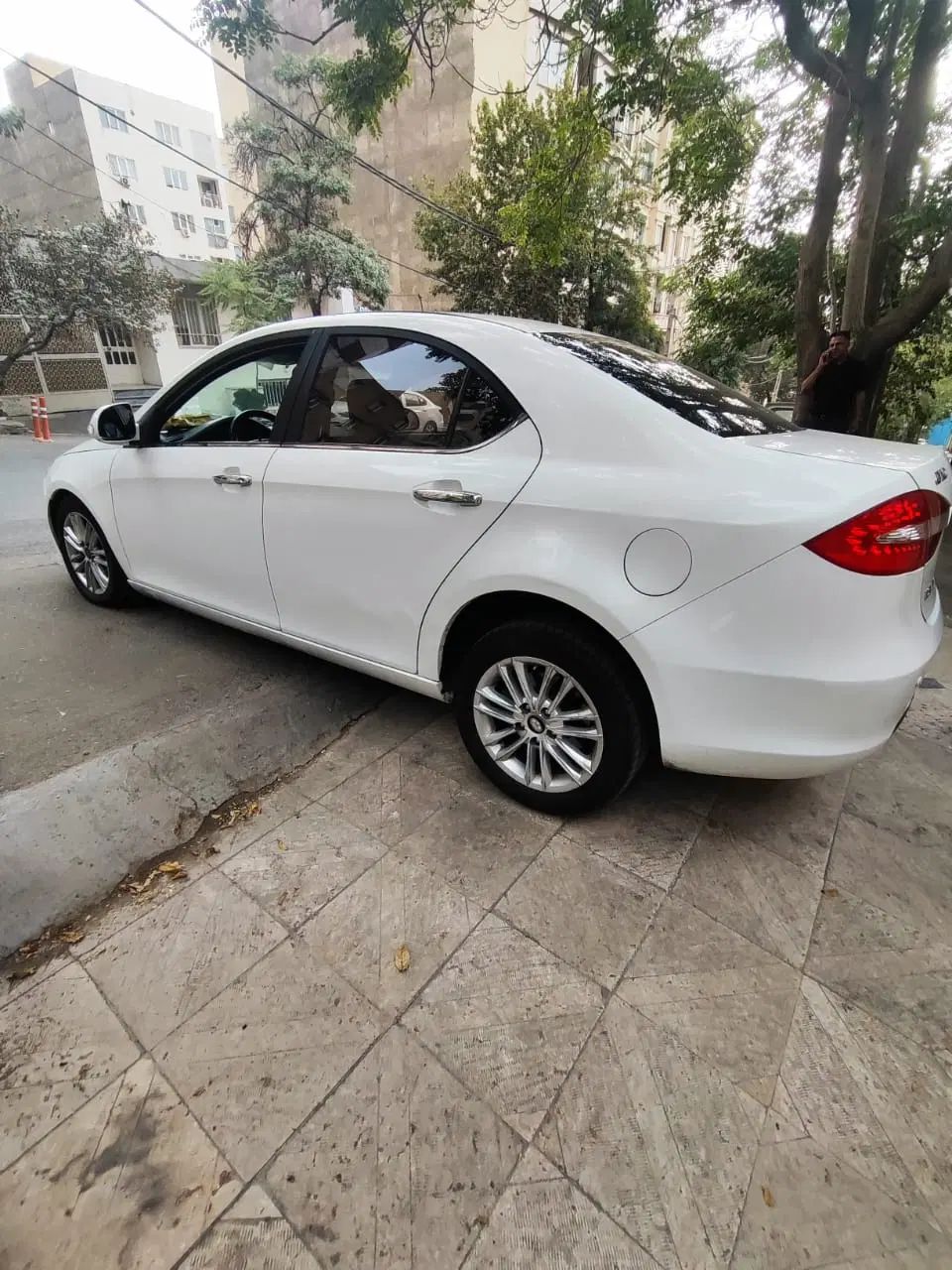 جک J5 اتوماتیک - 1394