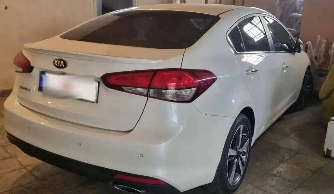 کیا سراتو 2.0 لیتر اتوماتیک GT لاین - 2017