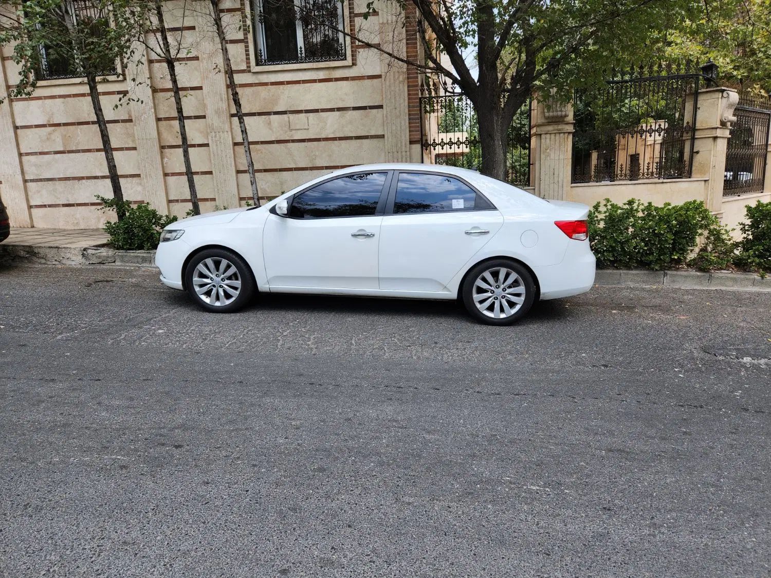 کیا سراتو 2.0 لیتر اتوماتیک GT لاین - 2010