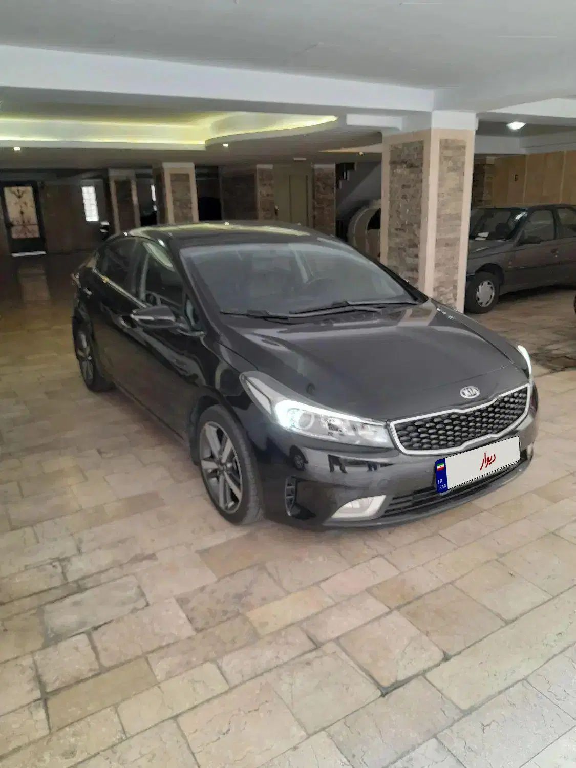 کیا سراتو 2.0 لیتر اتوماتیک GT لاین - 2017
