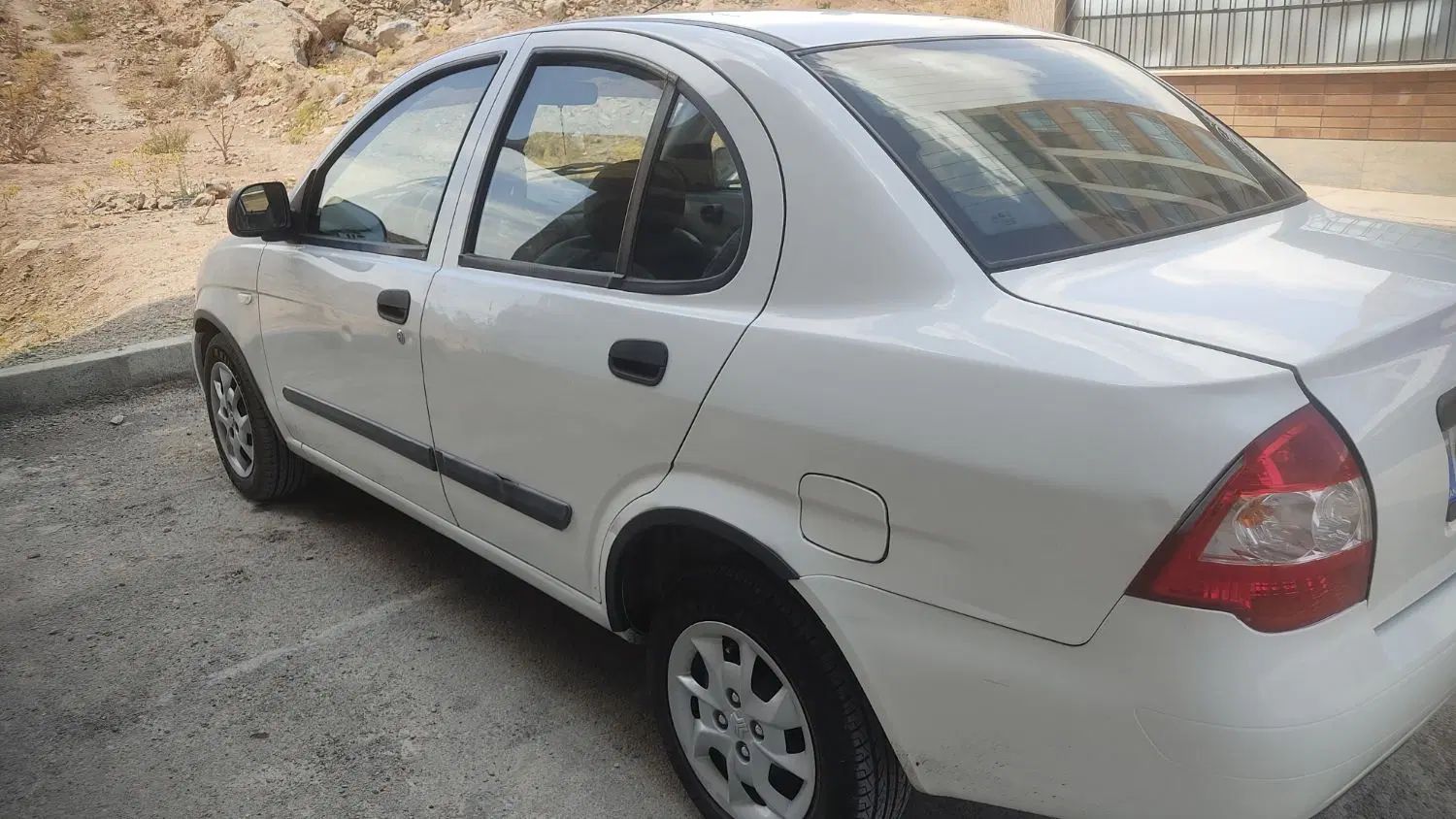 تیبا صندوق دار EX - 1395