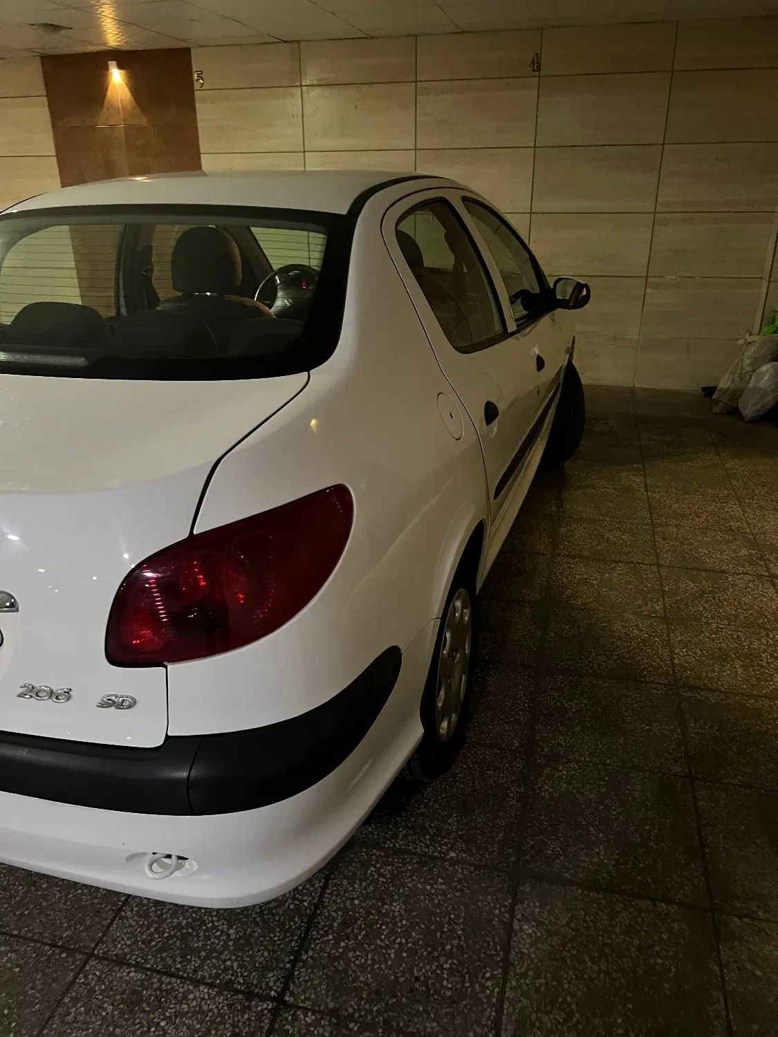 پژو ۲۰۶ صندوق دار v8 - 1399