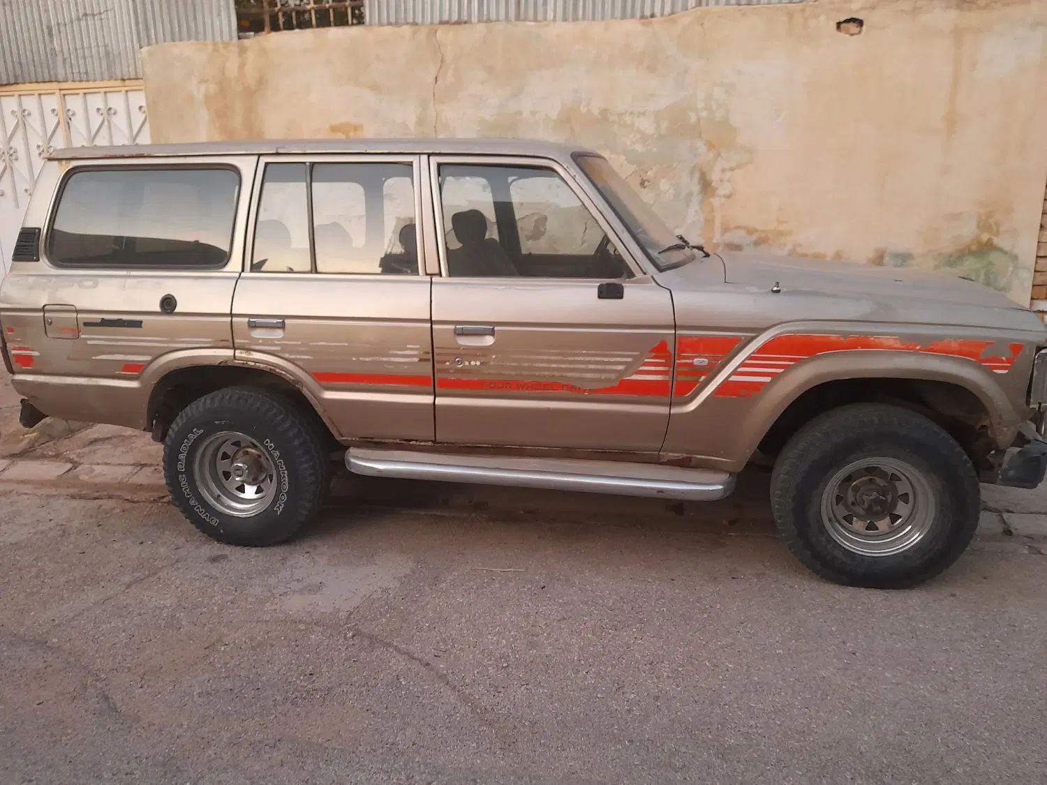 تویوتا کمری XLE - 1402
