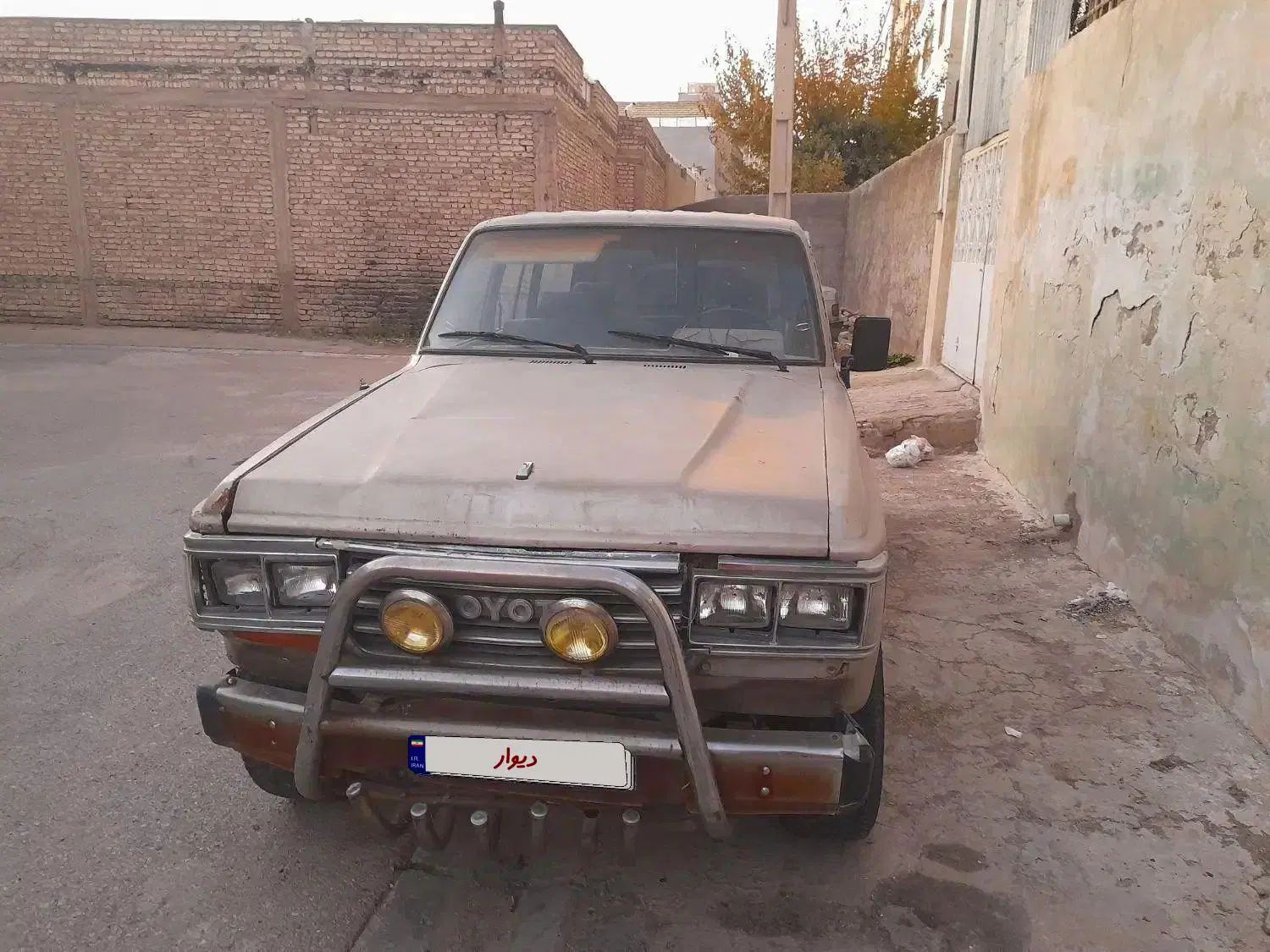 تویوتا کمری XLE - 1402