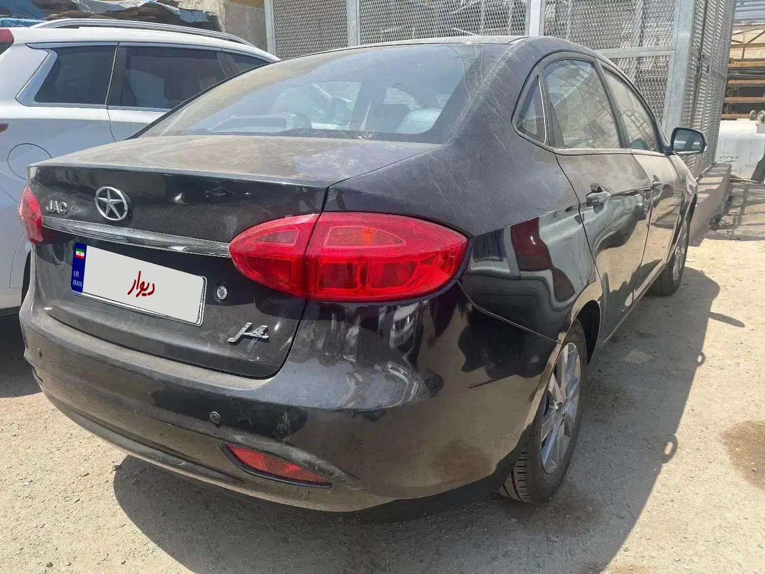 جک J4 اتوماتیک ساده - 1402