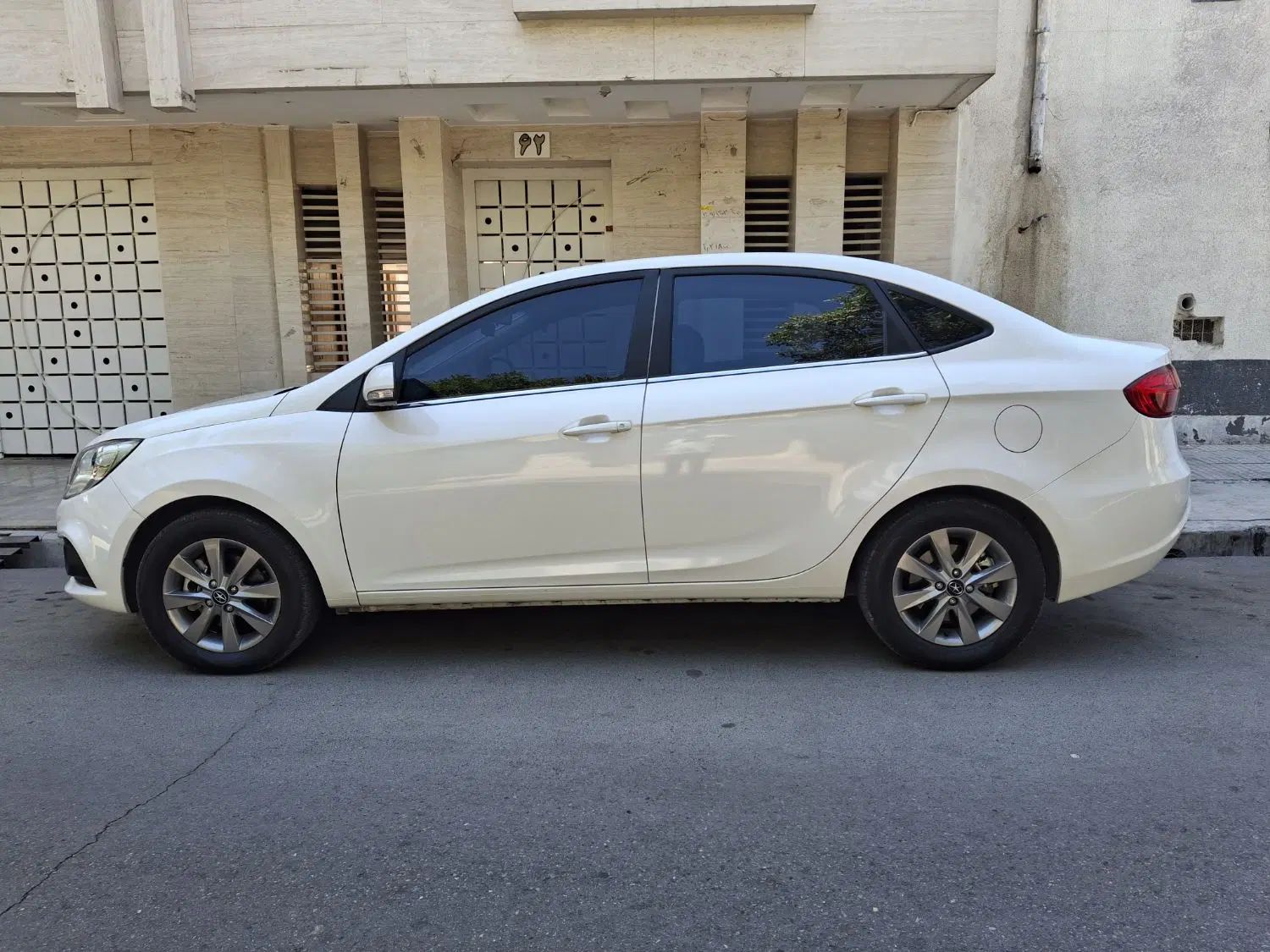 جک J4 اتوماتیک ساده - 1403