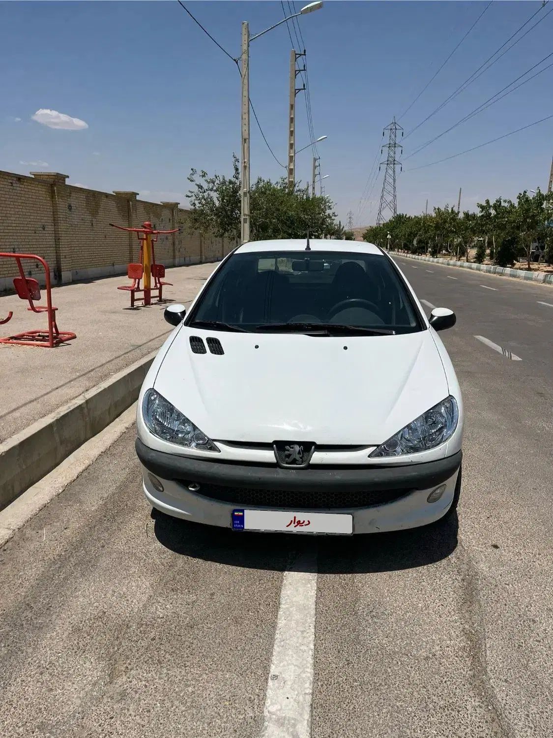 پژو ۲۰۶ صندوق دار v8 - 1394