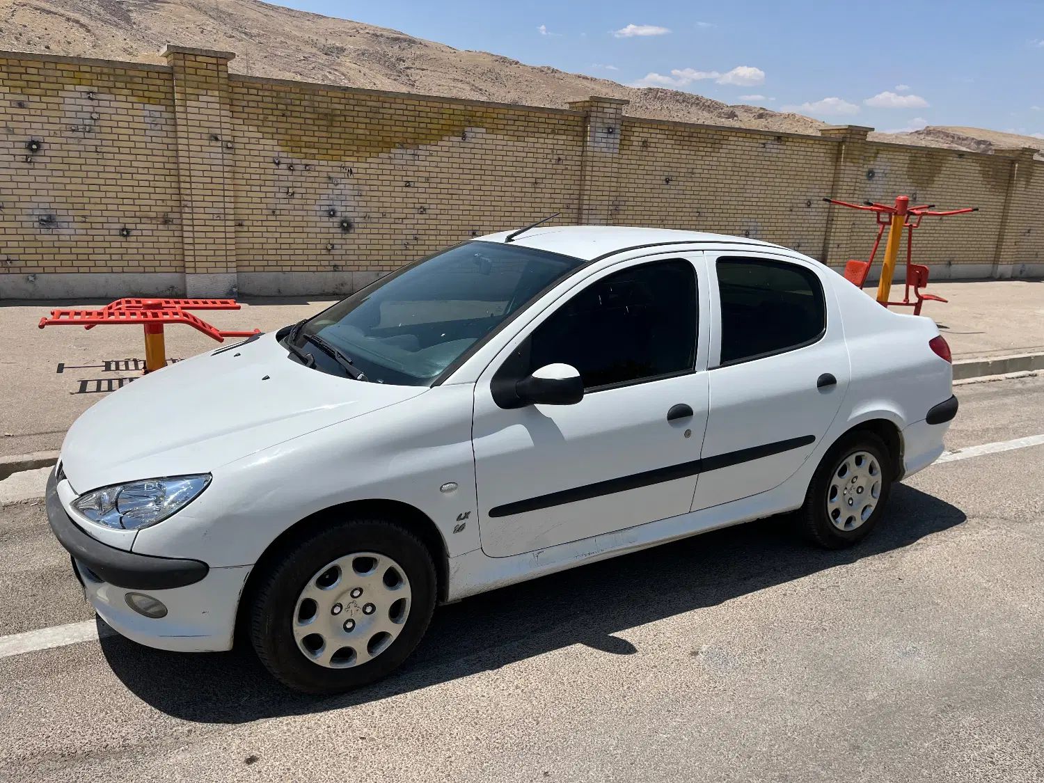 پژو ۲۰۶ صندوق دار v8 - 1394