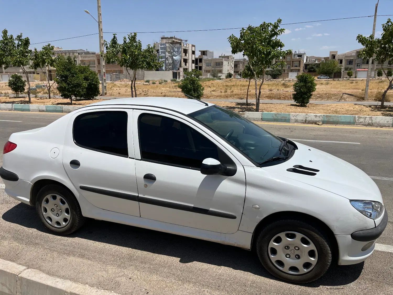 پژو ۲۰۶ صندوق دار v8 - 1394