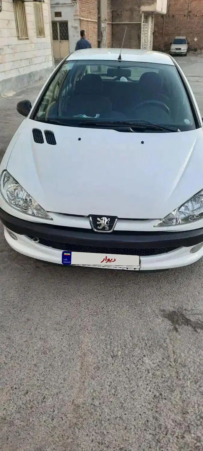 پژو ۲۰۶ صندوق دار v8 - 1396