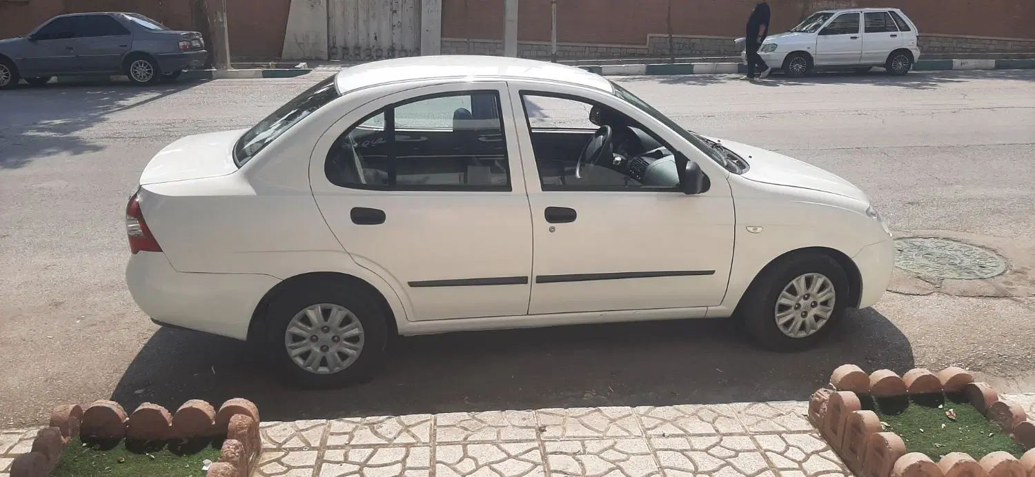 تیبا صندوق دار SX - 1400