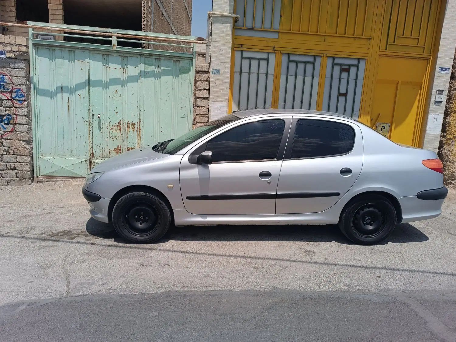 پژو ۲۰۶ صندوق دار v20 - 1386