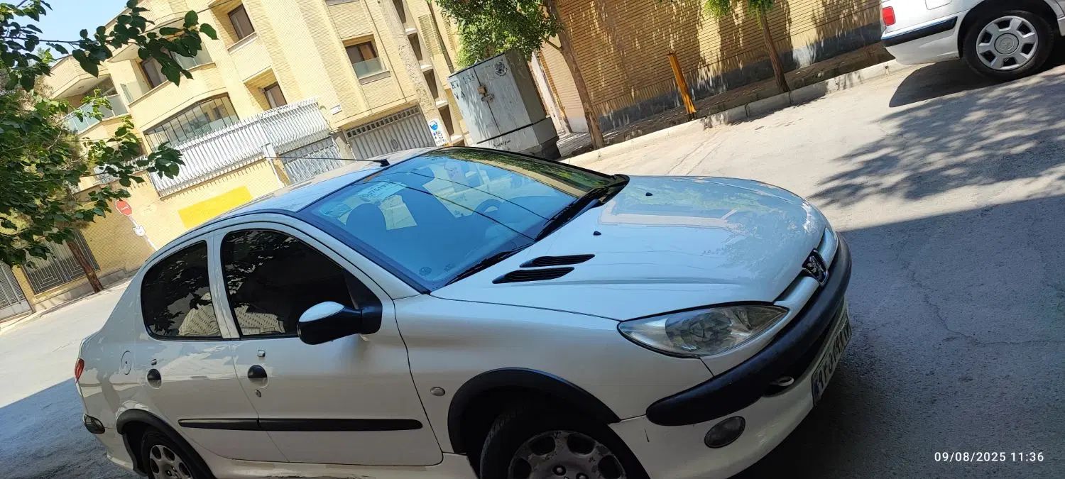 پژو ۲۰۶ صندوق دار v8 - 1395