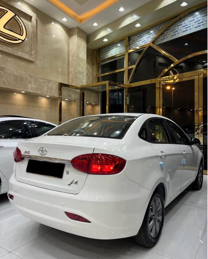 جک J4 اتوماتیک ساده - 1404