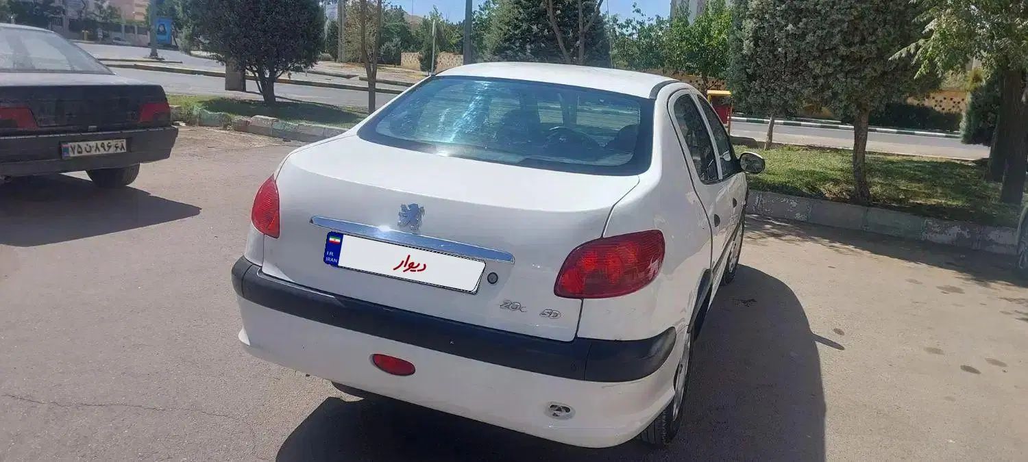 پژو ۲۰۶ صندوق دار v8 - 1391