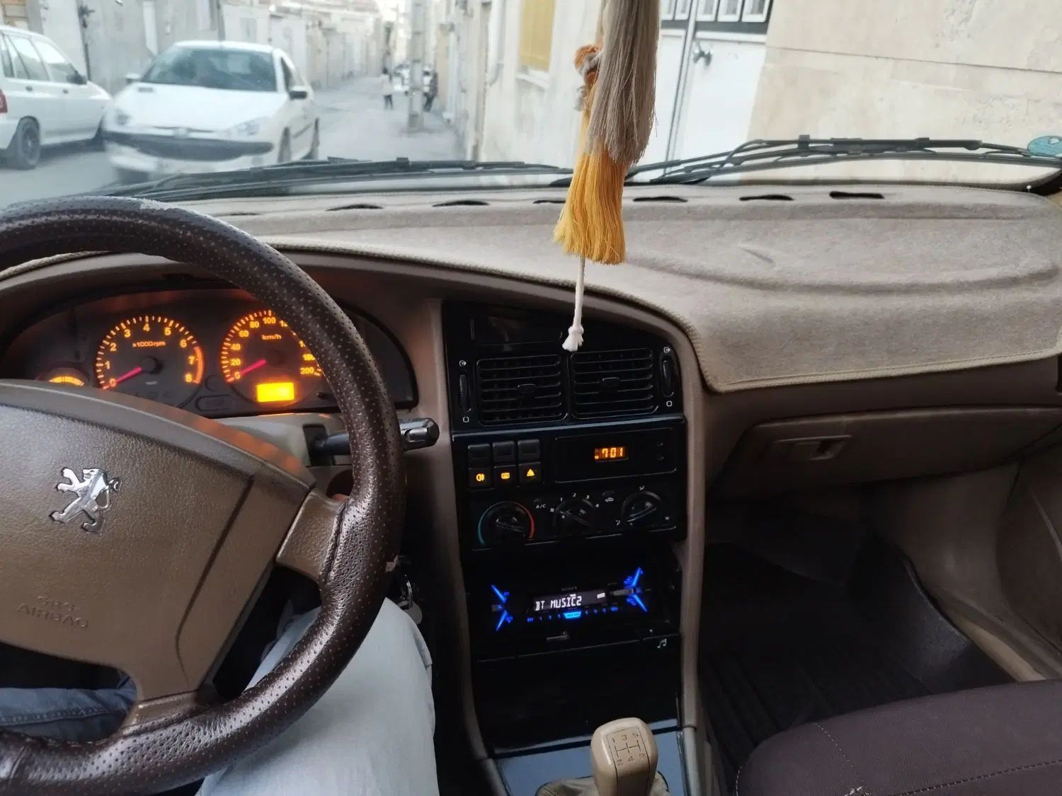 پژو 405 GLX - 1392