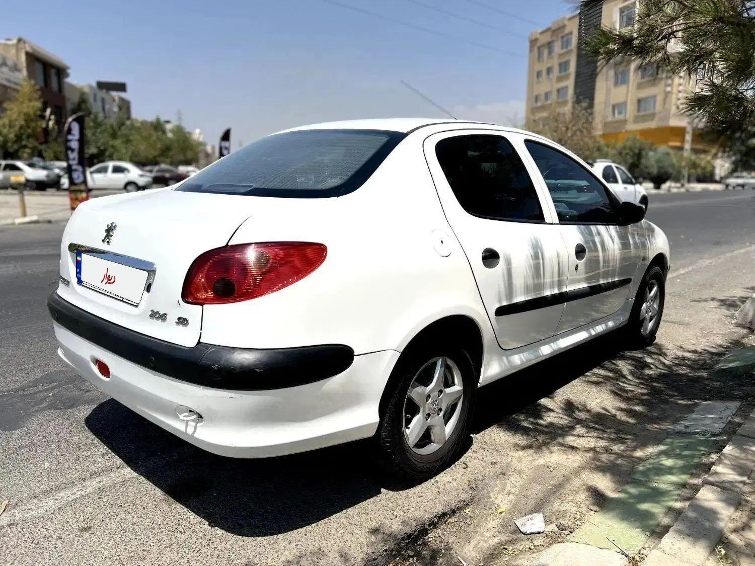 پژو ۲۰۶ صندوق دار v8 - 1395