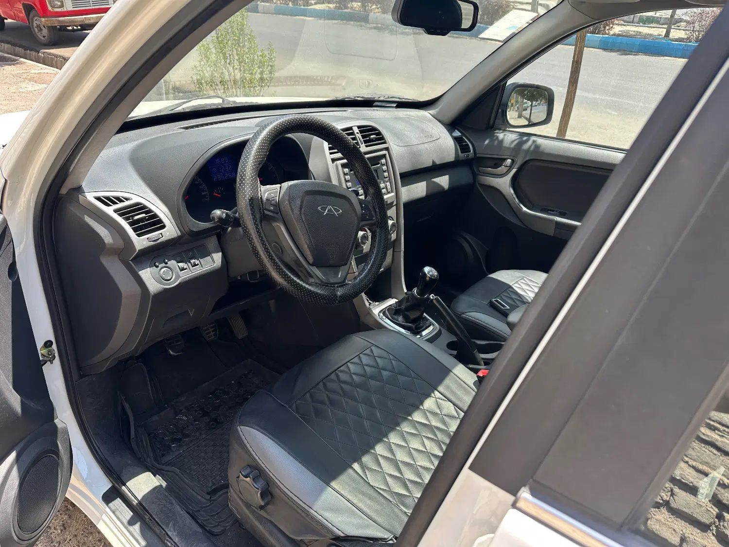ام وی ام X33 دنده‌ای ساده - 1395
