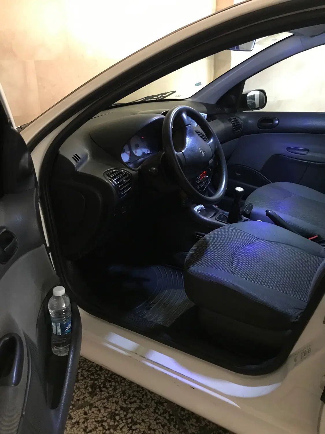 پژو ۲۰۶ صندوق دار v8 - 1395