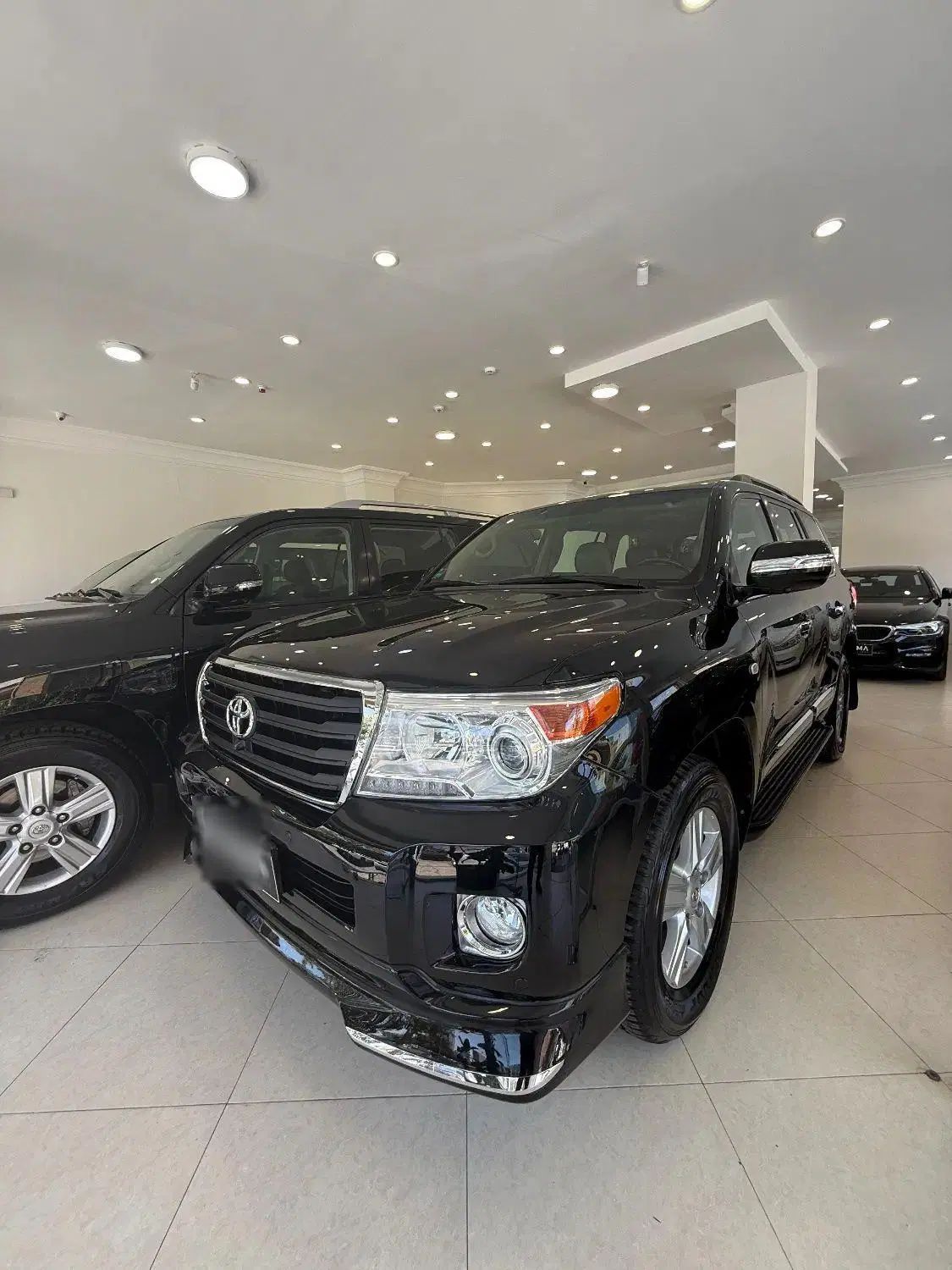 تویوتا لندکروز VXR نسل ۵ - 2010