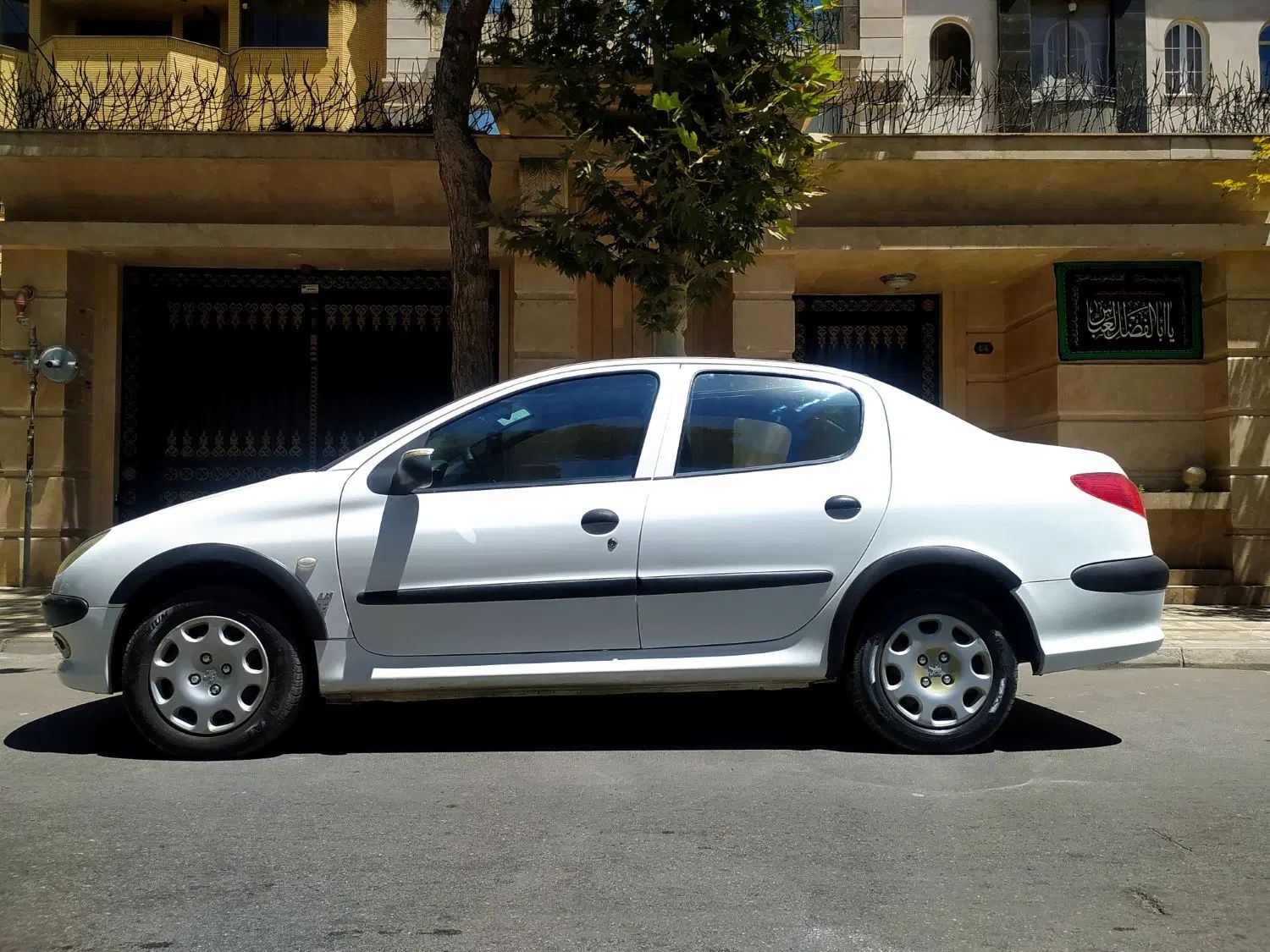 پژو ۲۰۶ صندوق دار v8 - 1398