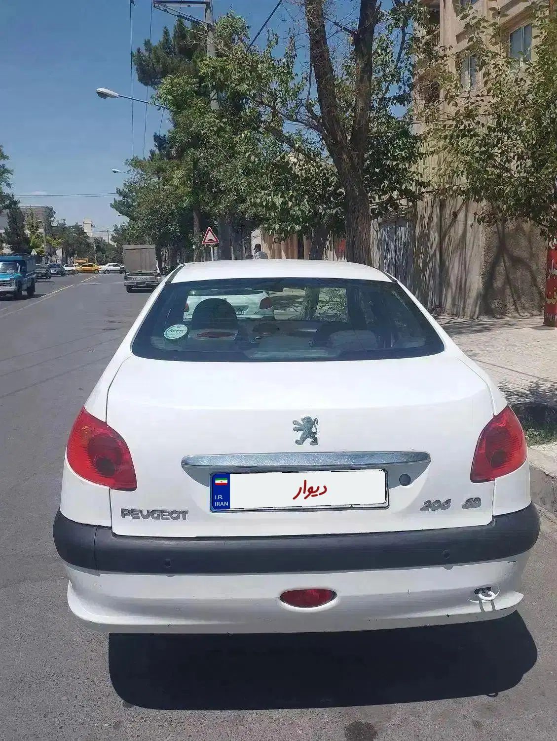 پژو ۲۰۶ صندوق دار v8 - 1399