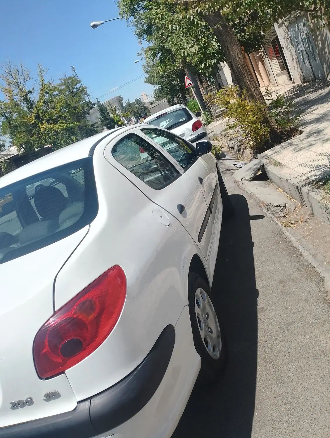 پژو ۲۰۶ صندوق دار v8 - 1399