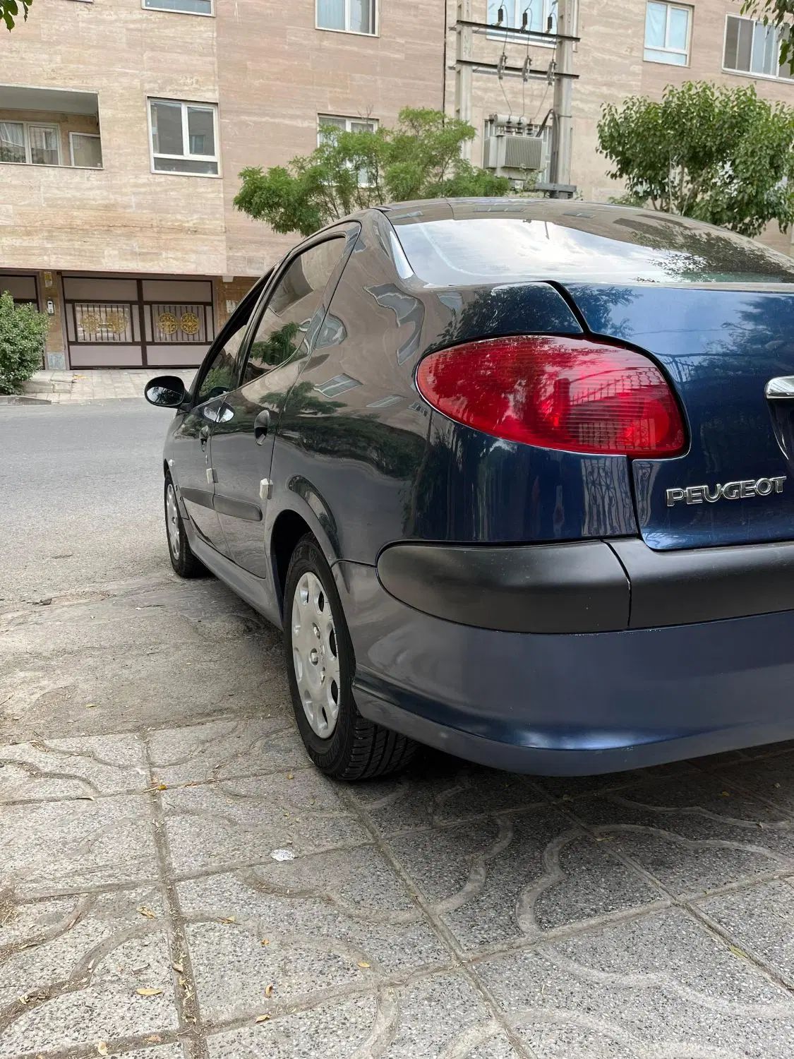 پژو ۲۰۶ صندوق دار v8 - 1386