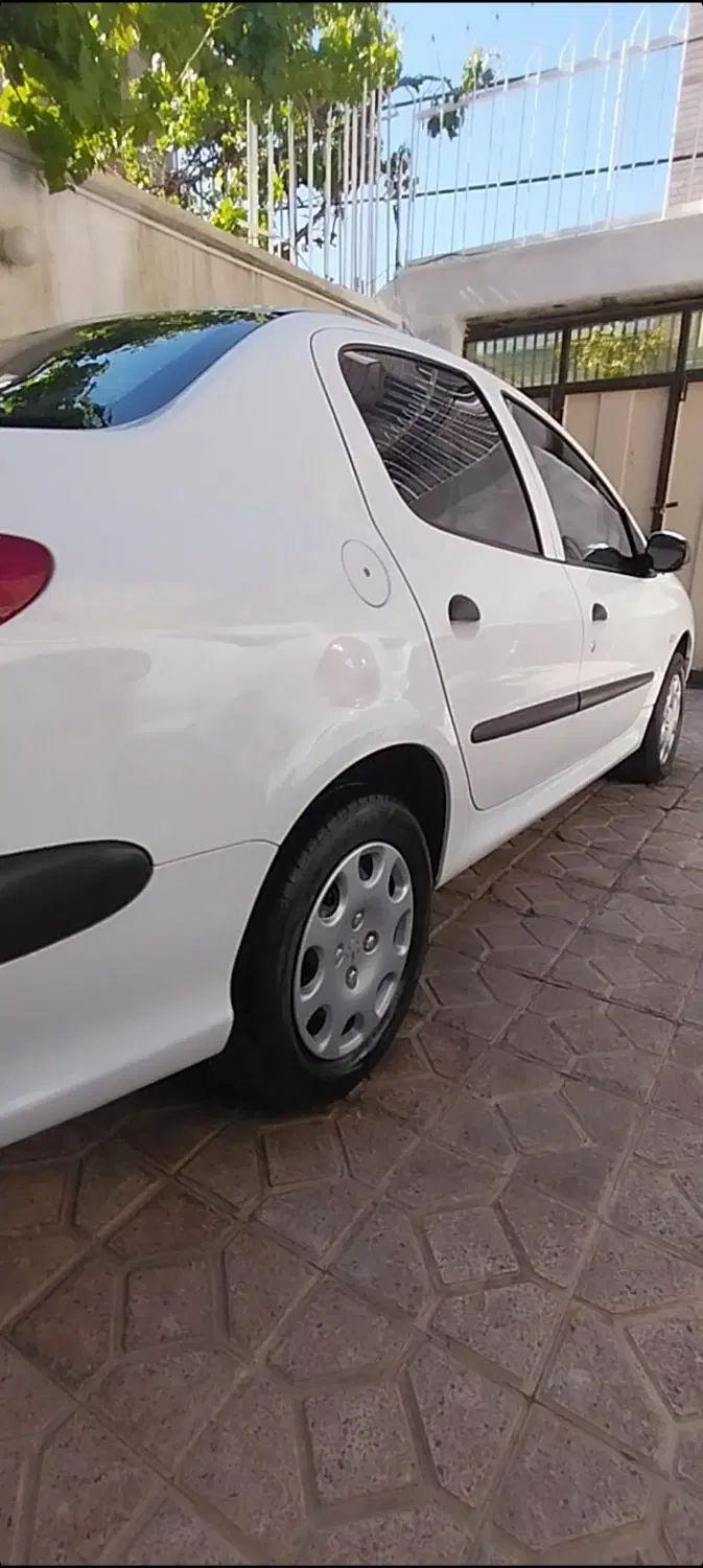 پژو ۲۰۶ صندوق دار v8 - 1396
