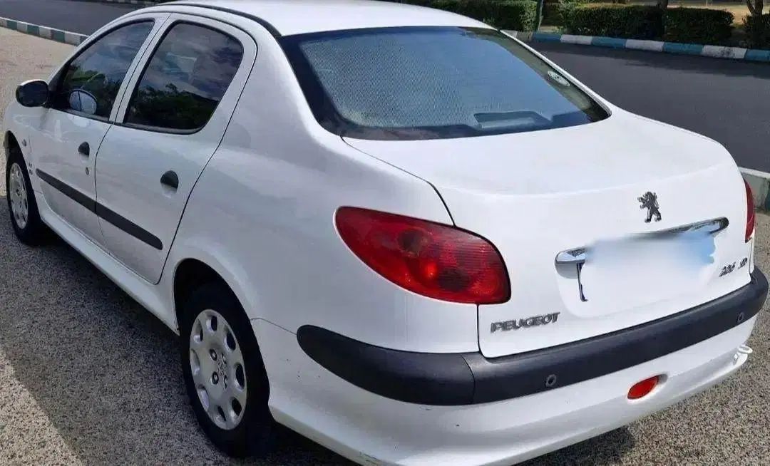 پژو ۲۰۶ صندوق دار v8 - 1396