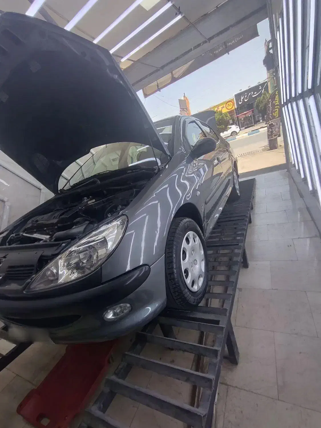 پژو ۲۰۶ صندوق دار v8 - 1393