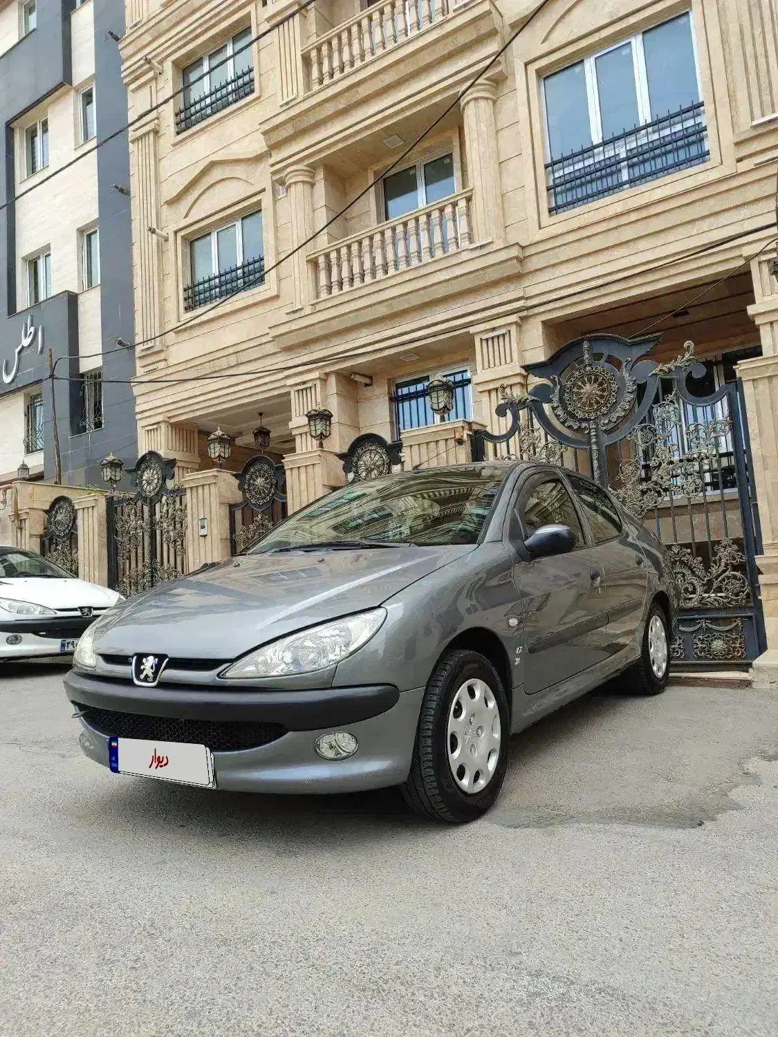پژو ۲۰۶ صندوق دار v8 - 1393