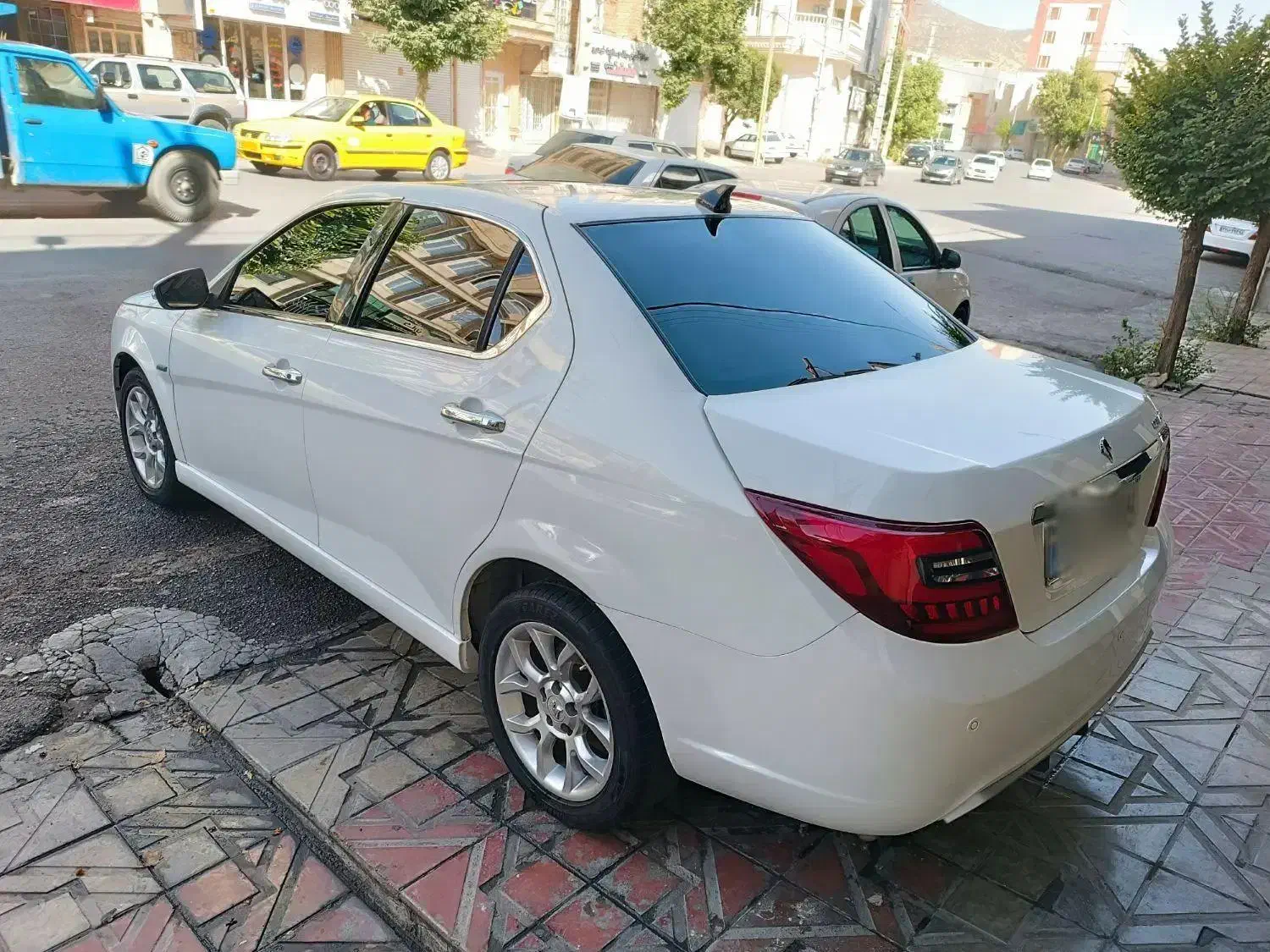 دنا پلاس توربو 6 دنده - 1402