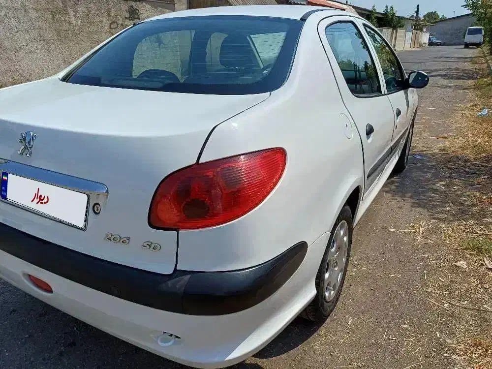پژو ۲۰۶ صندوق دار v8 - 1396