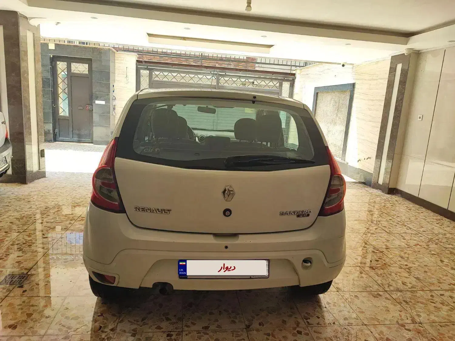 رنو ساندرو اتوماتیک - 1396