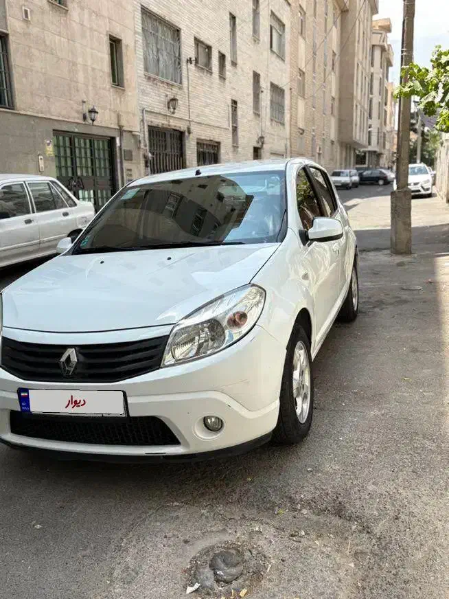 خودرو رنو، ساندرو آگهی ann_19960447