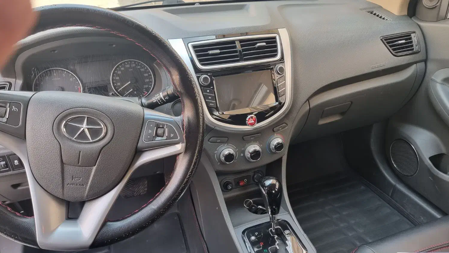 جک J4 اتوماتیک ساده - 1401