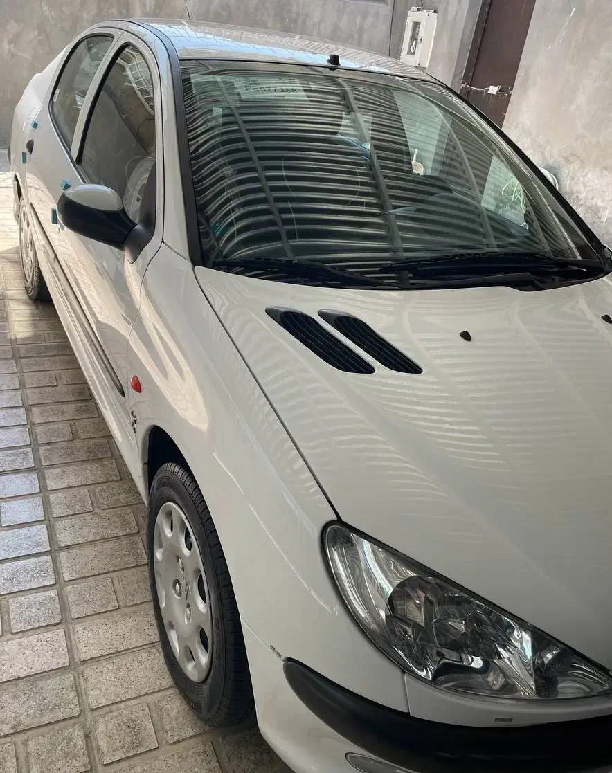 پژو ۲۰۶ صندوق دار v8 - 1397