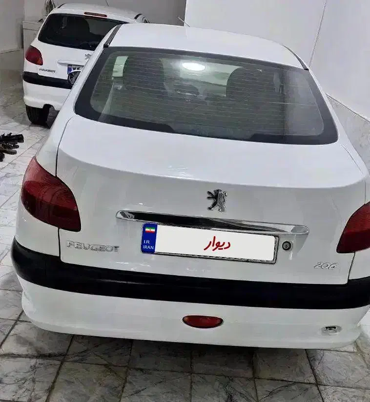 پژو ۲۰۶ صندوق دار v8 - 1396