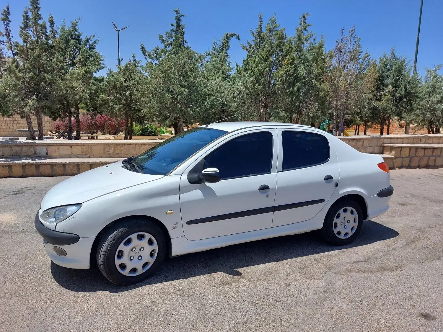 پژو ۲۰۶ صندوق دار v8 - 1393