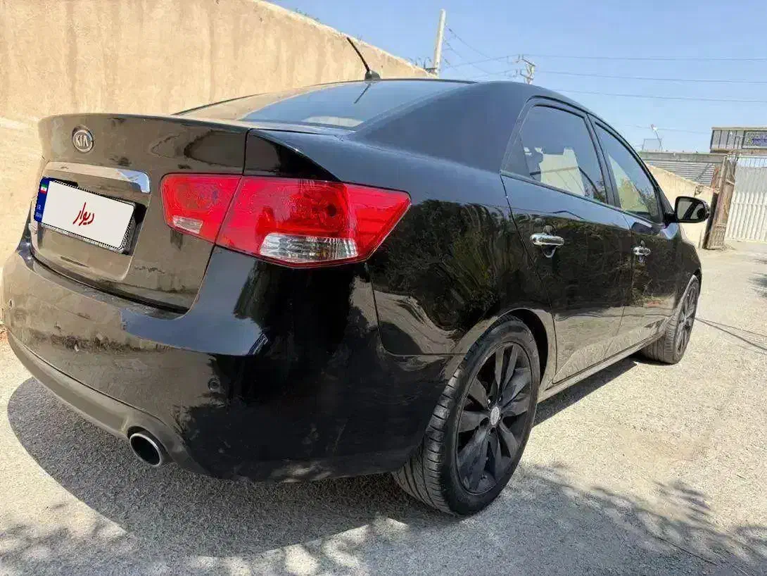 کیا سراتو 2.0 لیتر اتوماتیک GT لاین - 2011