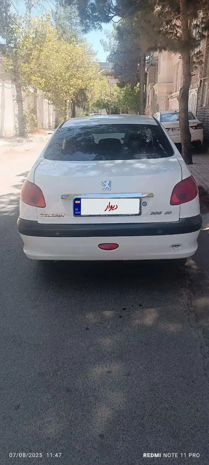 پژو ۲۰۶ صندوق دار v8 - 1397