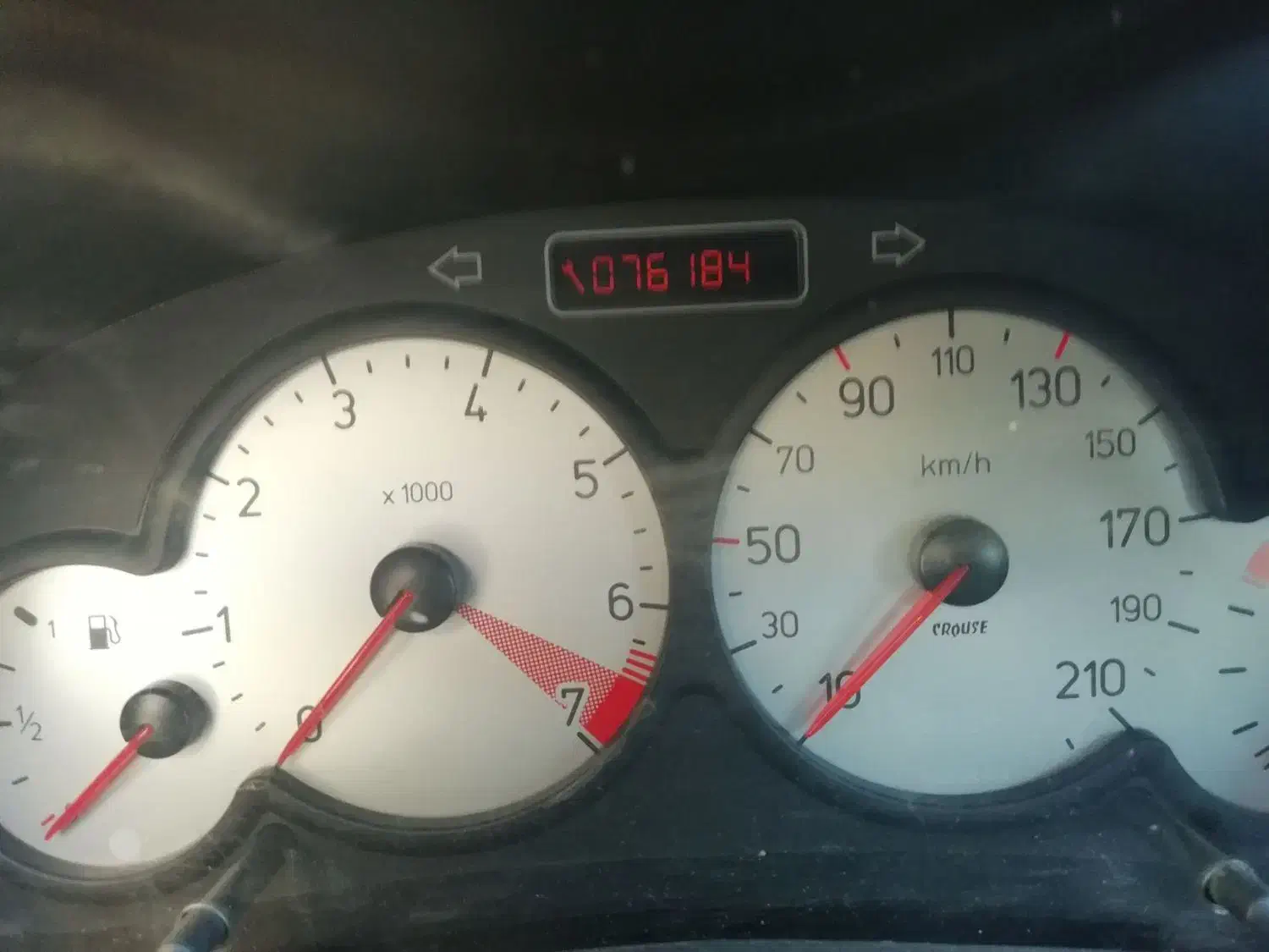 پژو ۲۰۶ صندوق دار v8 - 1395