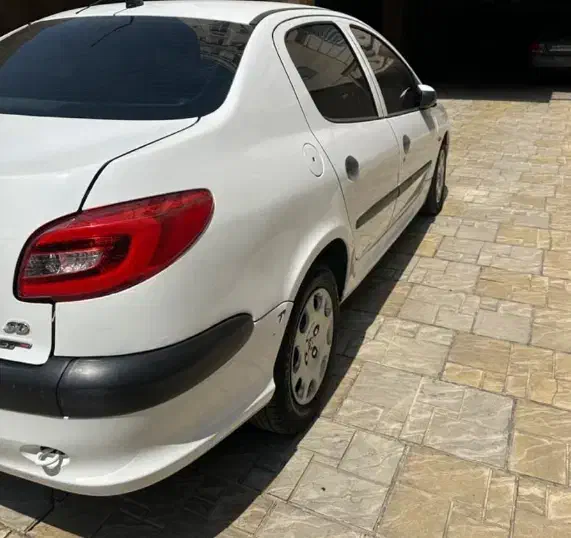 پژو ۲۰۶ صندوق دار v8 - 1397