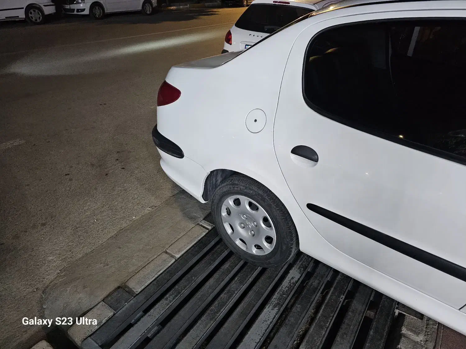 پژو ۲۰۶ صندوق دار v8 - 1400