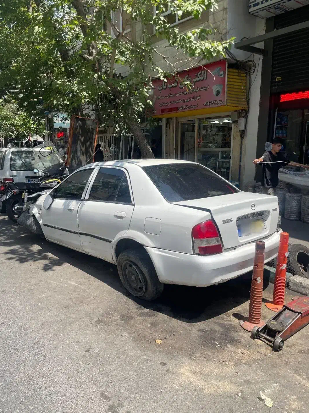 مزدا 323 دنده ای - 1382